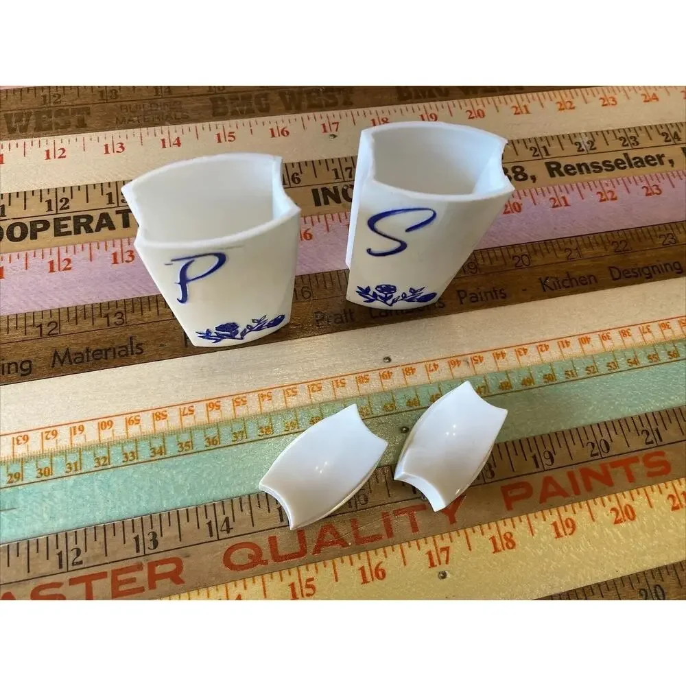 Vintage Wecolite Salt & Pepper Shakers‎ USA 1960’s Retro MCM